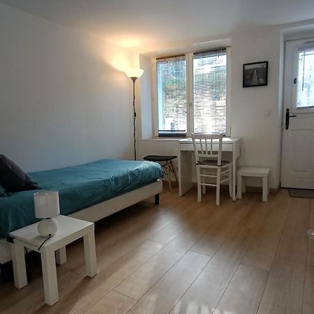 Studio Meuble A Bougival ภายนอก รูปภาพ