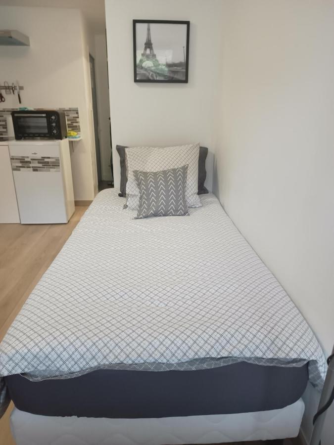 Studio Meuble A Bougival ภายนอก รูปภาพ