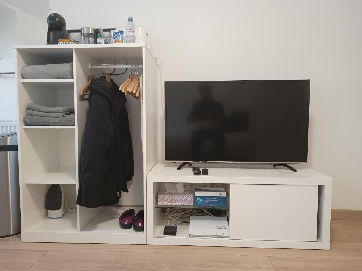 Studio Meuble A Bougival ภายนอก รูปภาพ